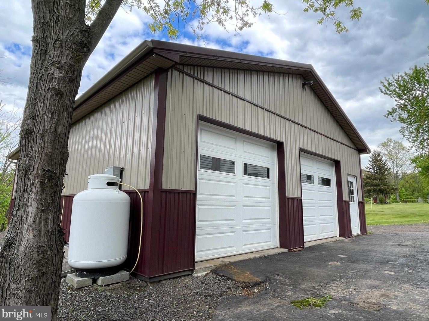 1086 Levengood Rd, Pottstown, PA 19464