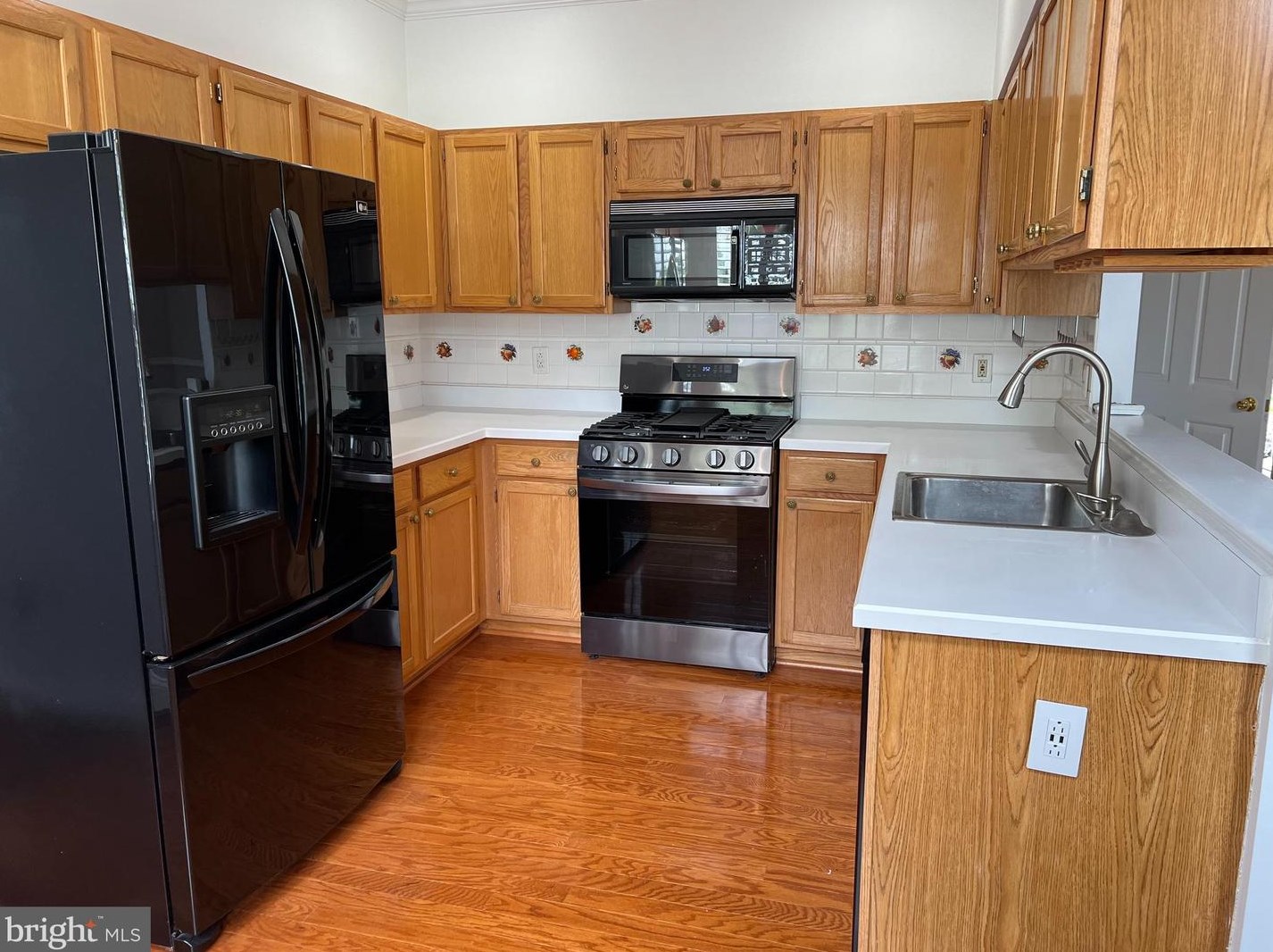413 Dartmoor Rd, Collegeville, PA 19473