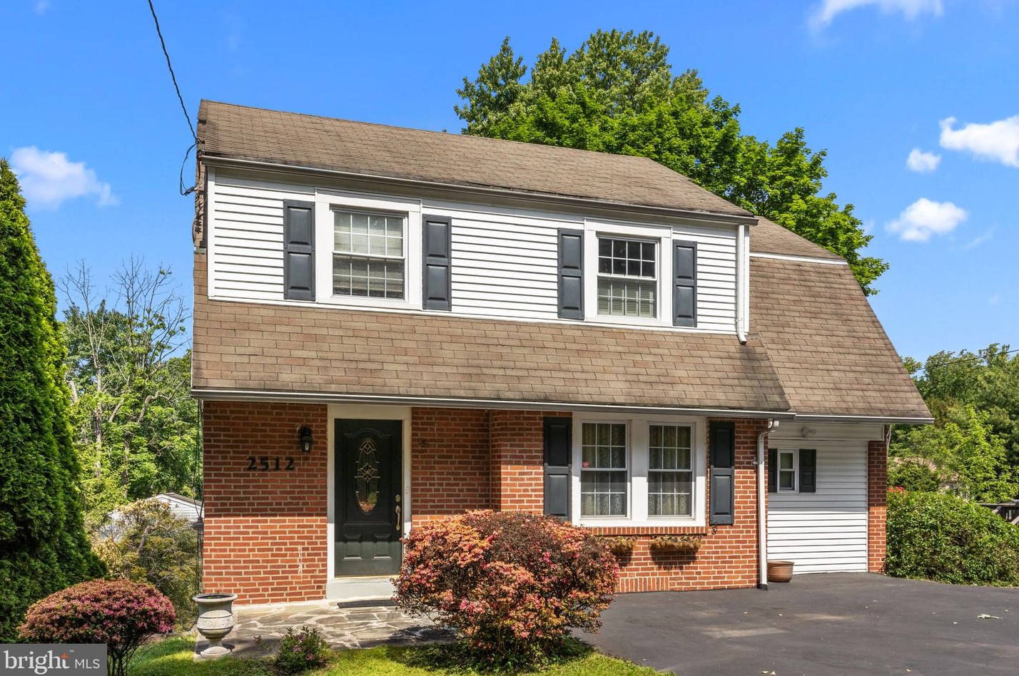 2512 Pine Rd, Huntingdon Valley, PA 19006