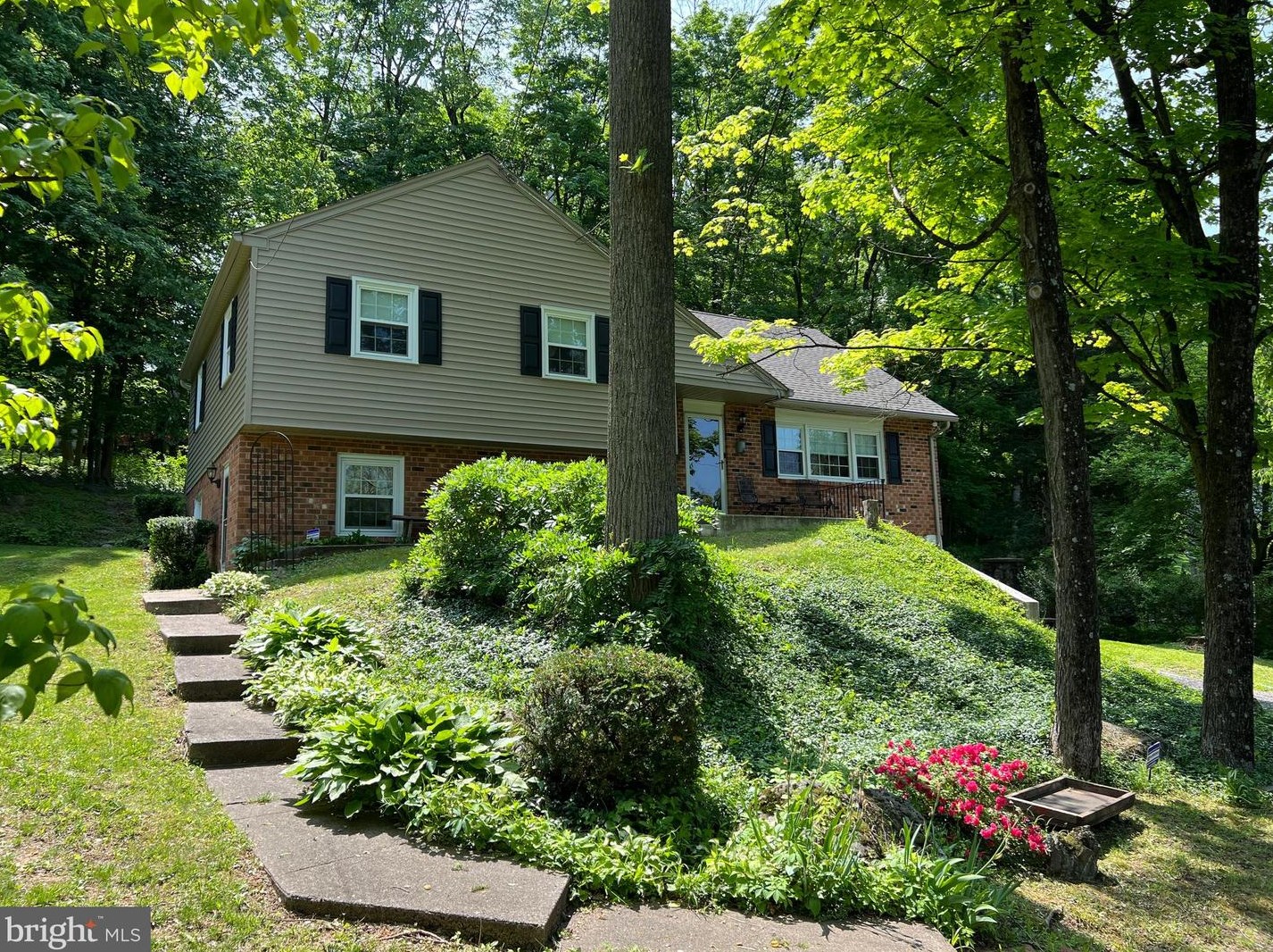 1598 Yarnall Rd, Pottstown, PA 19464