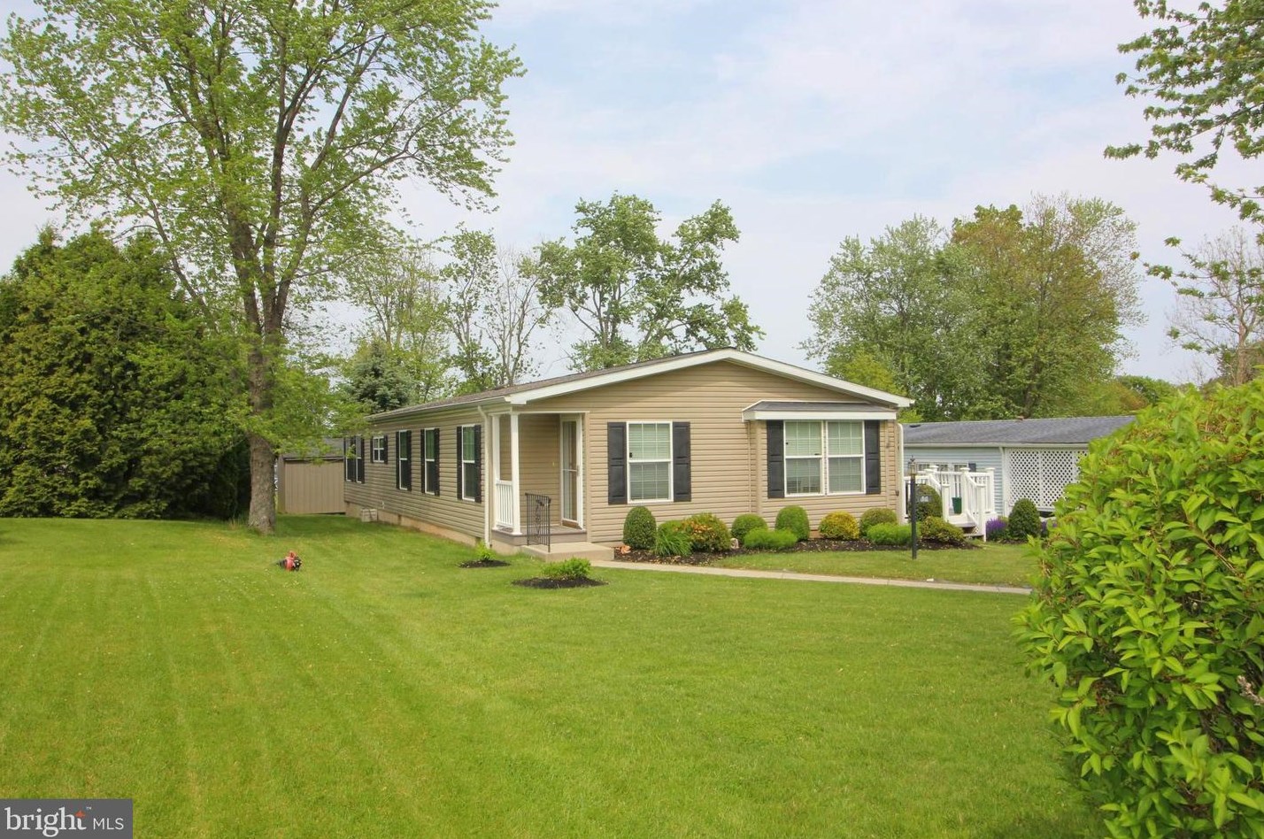 609 Robin Pl, North Wales, PA 19454-1172