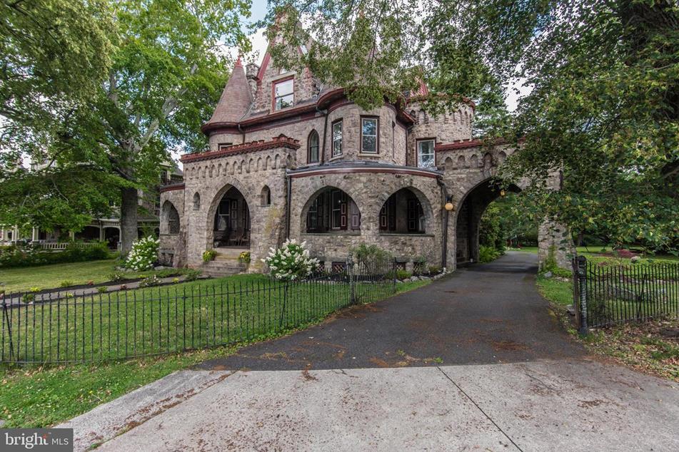 8 Lindenwold, Ambler, PA 19002 MLS PAMC2072302 Coldwell Banker