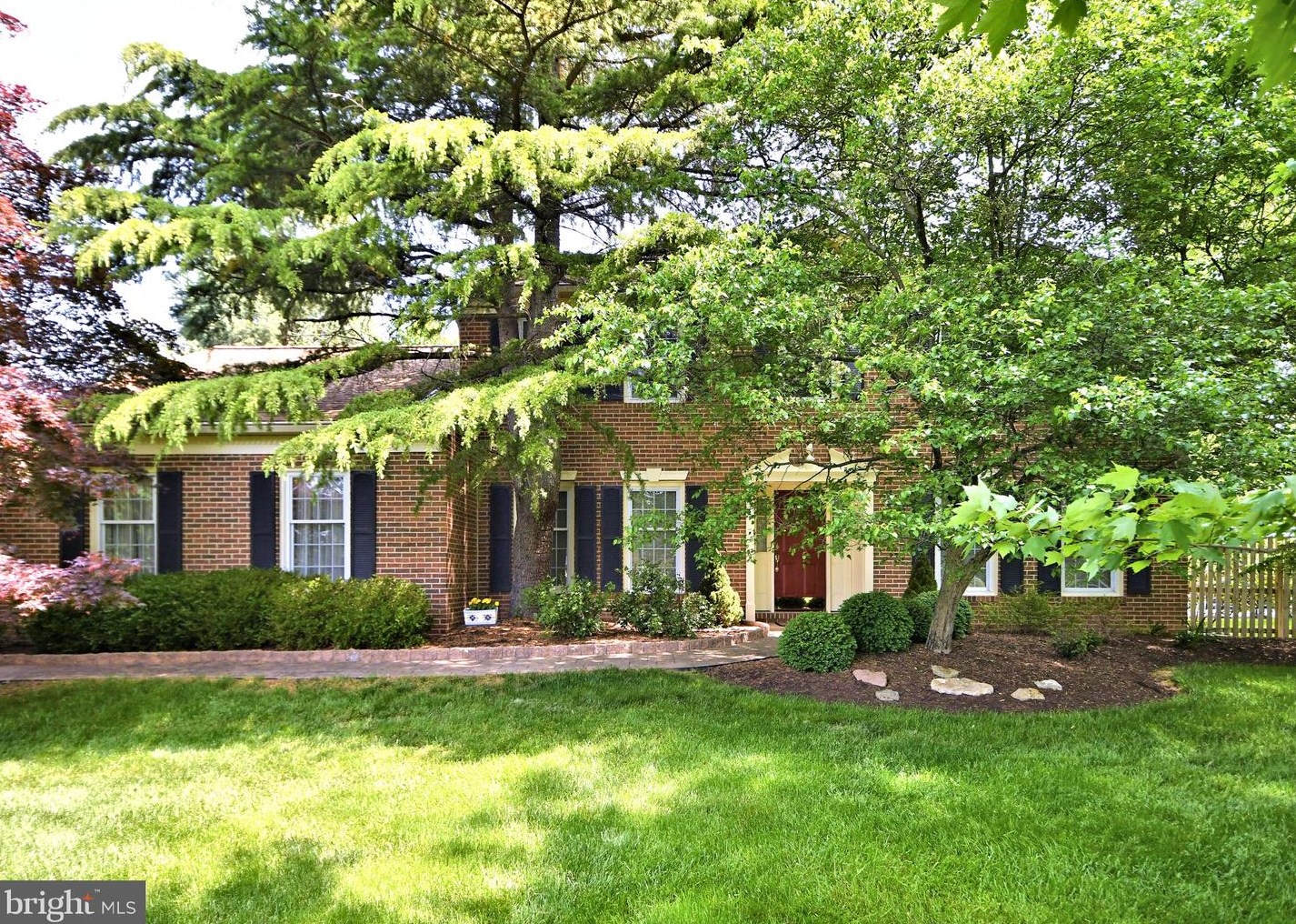 207 Hemlock Cir, North Wales, PA 19454