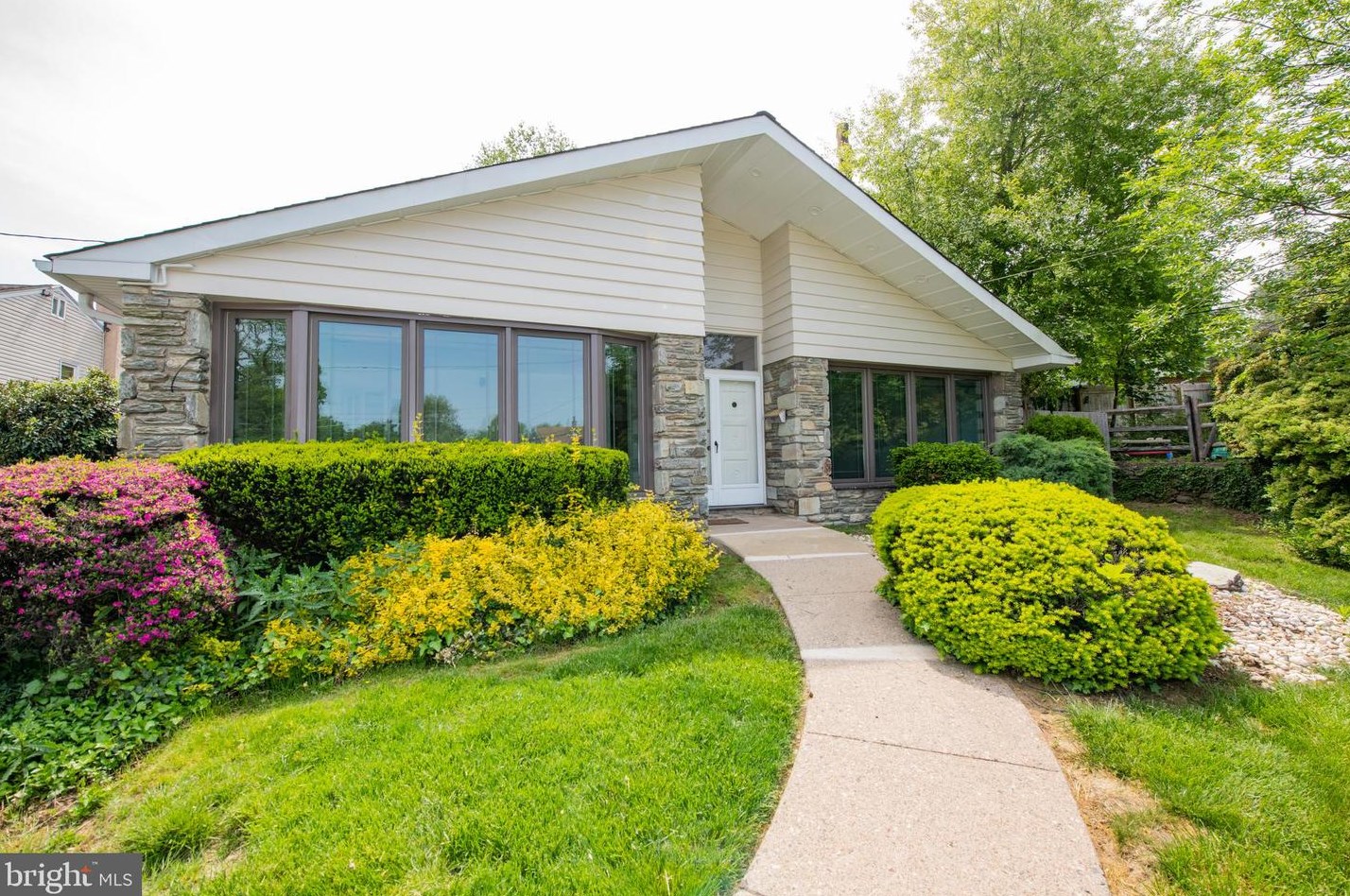 504 Davis Rd, Cheltenham, PA 19012