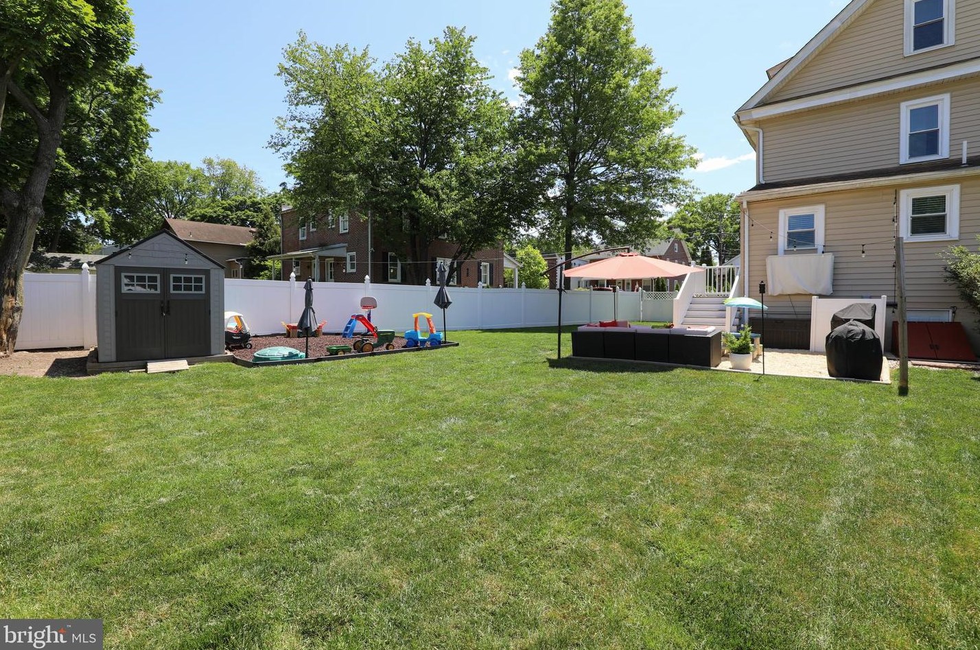 221 6th St, North Wales PA  19454-2905 exterior