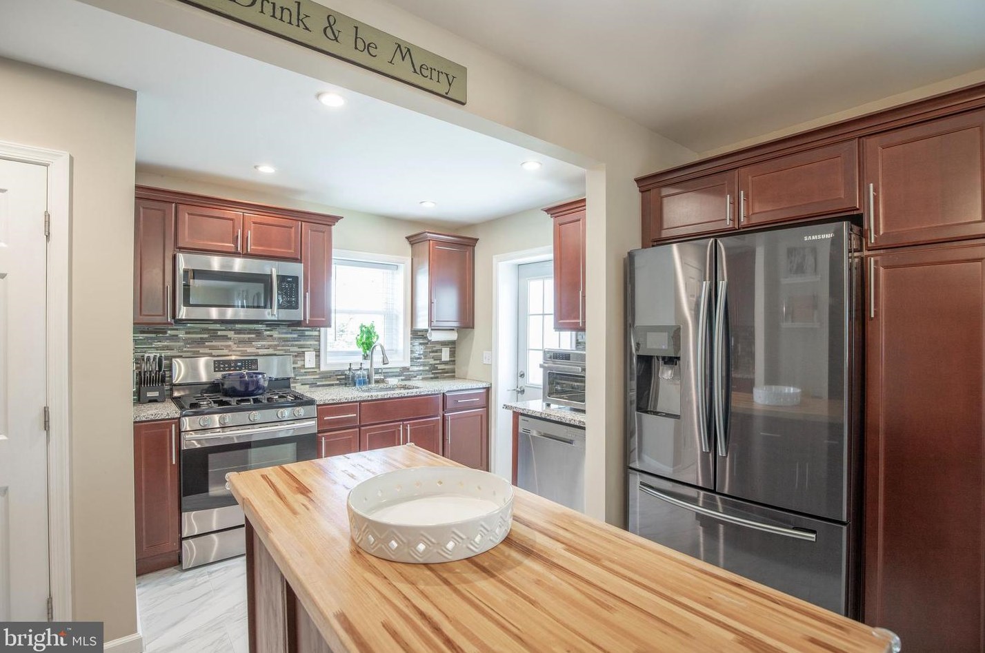 221 6th St, North Wales PA  19454-2905 exterior