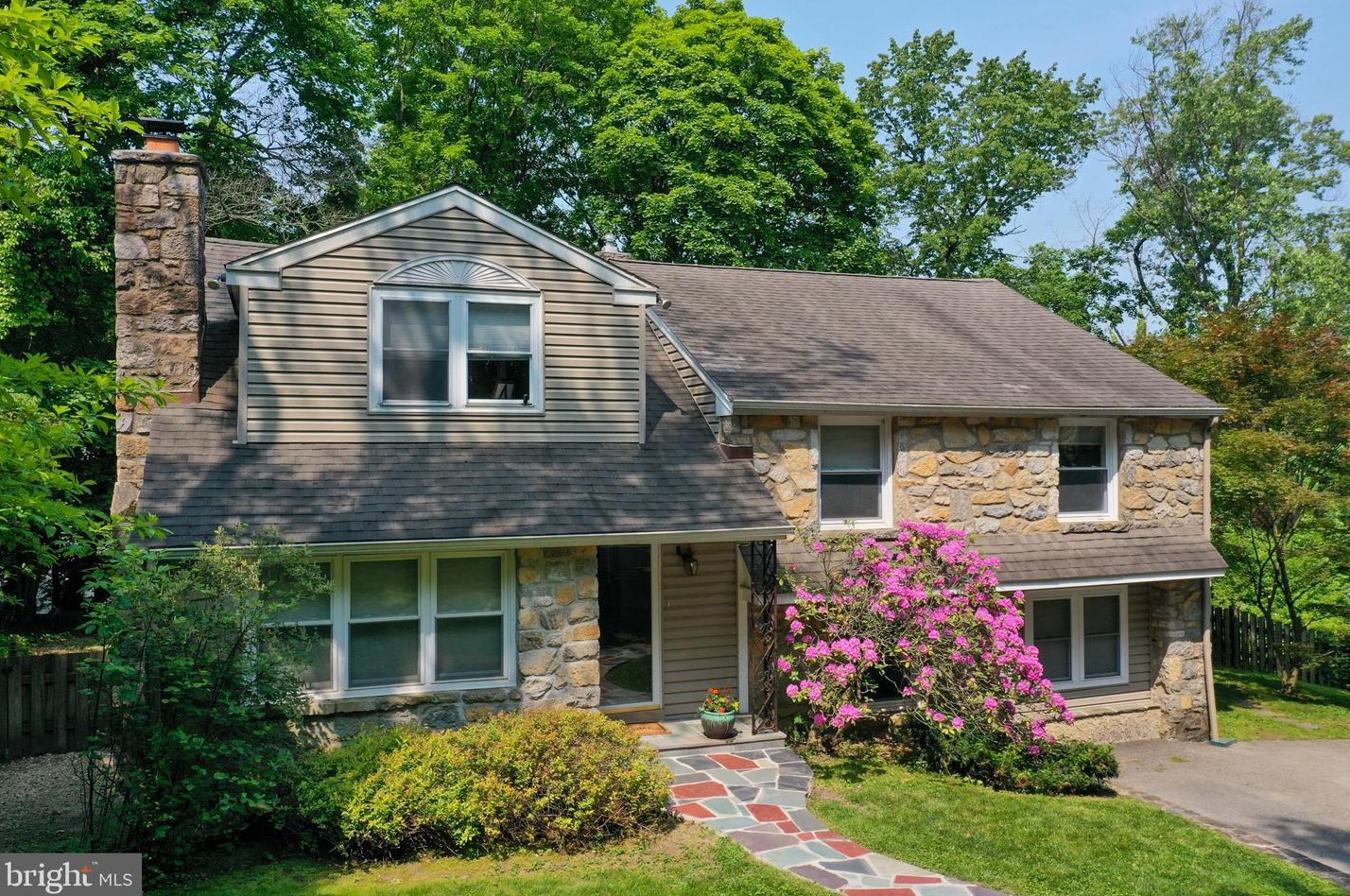 109 W Rock Hill Rd, Cynwyd, PA 19004