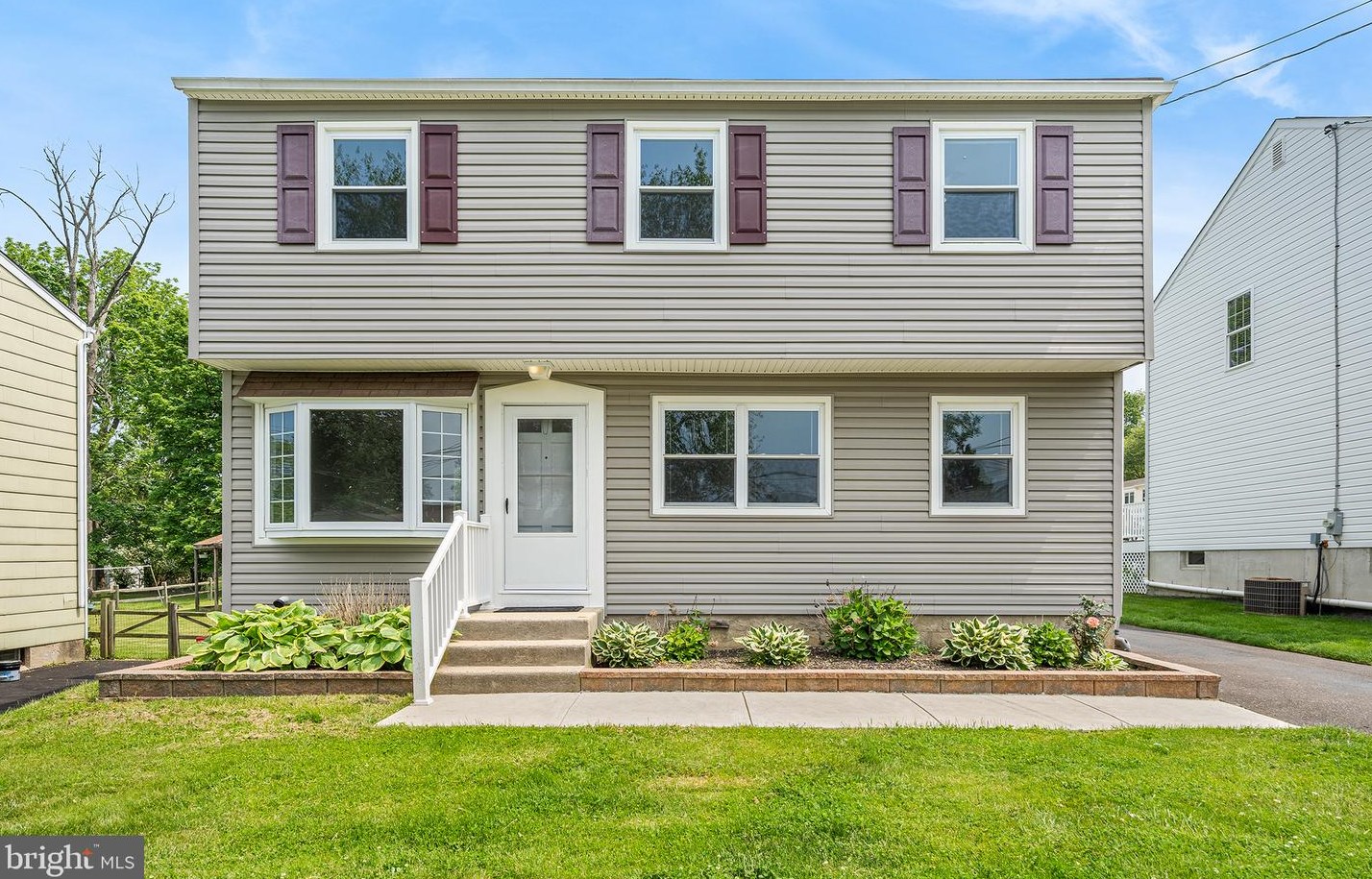1633 Ridgeway Ave, Willow Grove, PA 19090