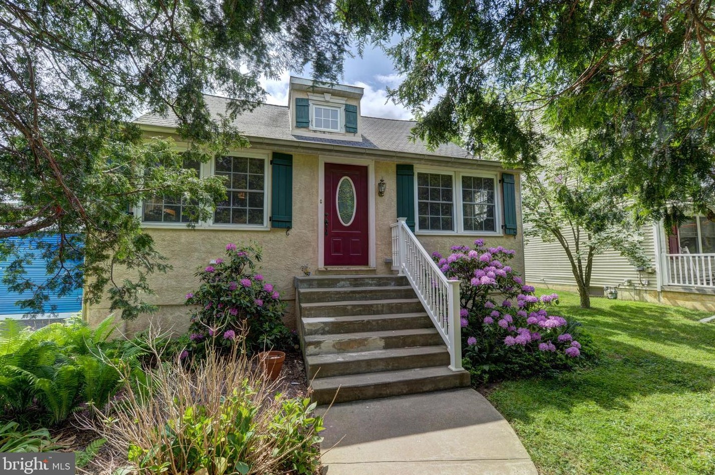 42 Lynn Ave, Oreland, PA 19075