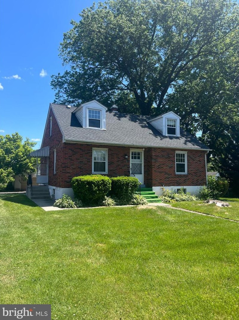 2917 Diamond St, Hatfield, PA 19440-2333