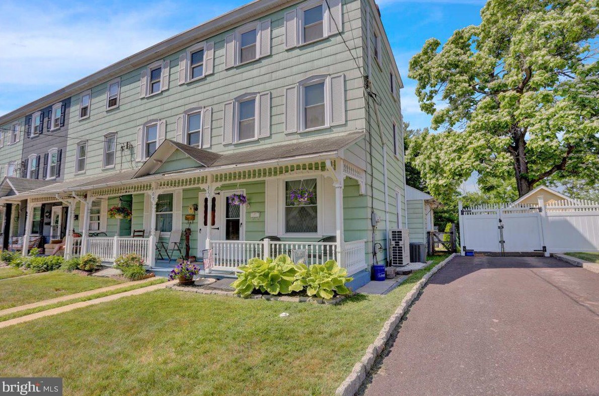 311 N 5th Ave, Limerick, PA 19468