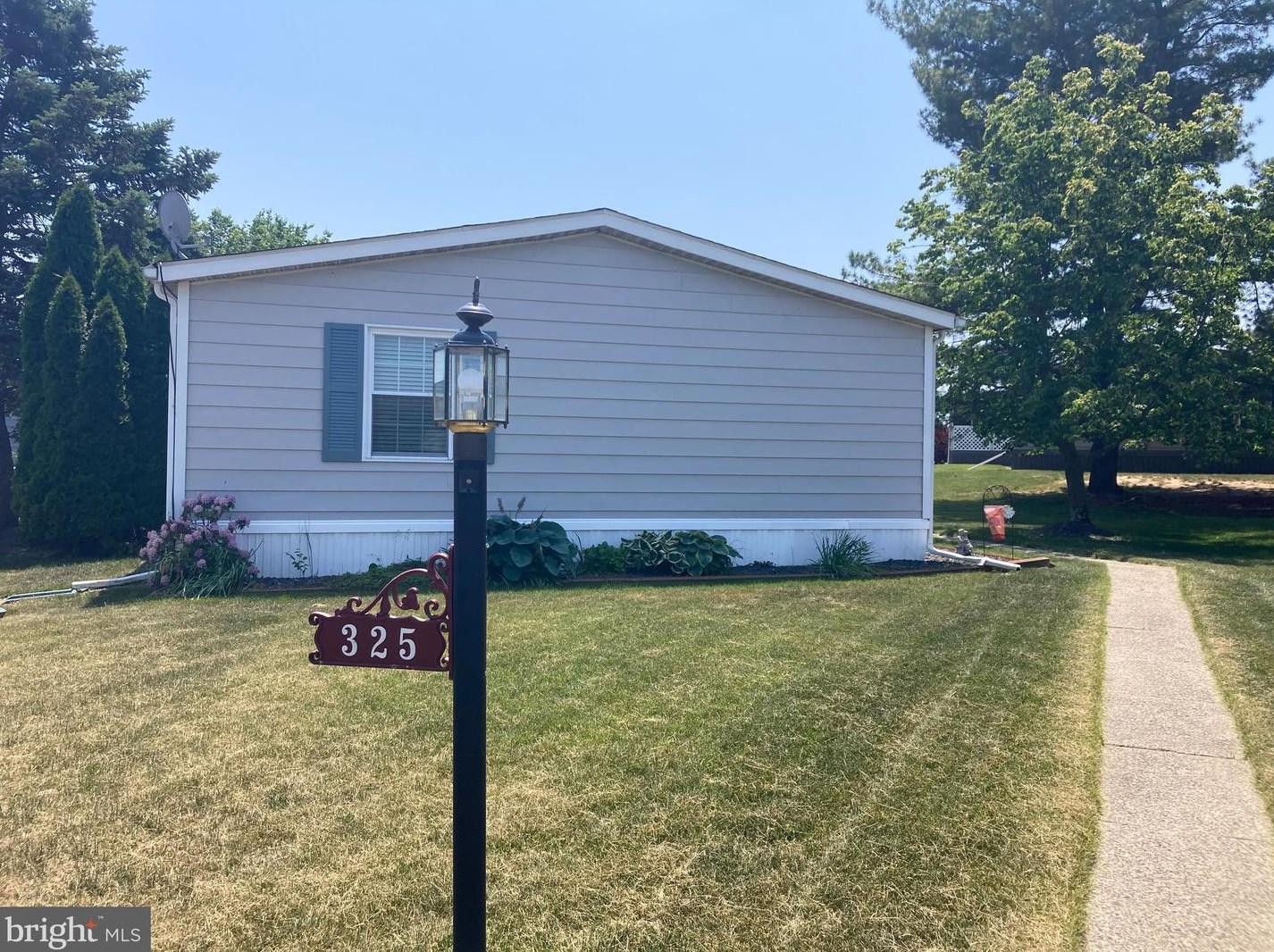 325 Running Brook Rd, North Wales, PA 19454-4314