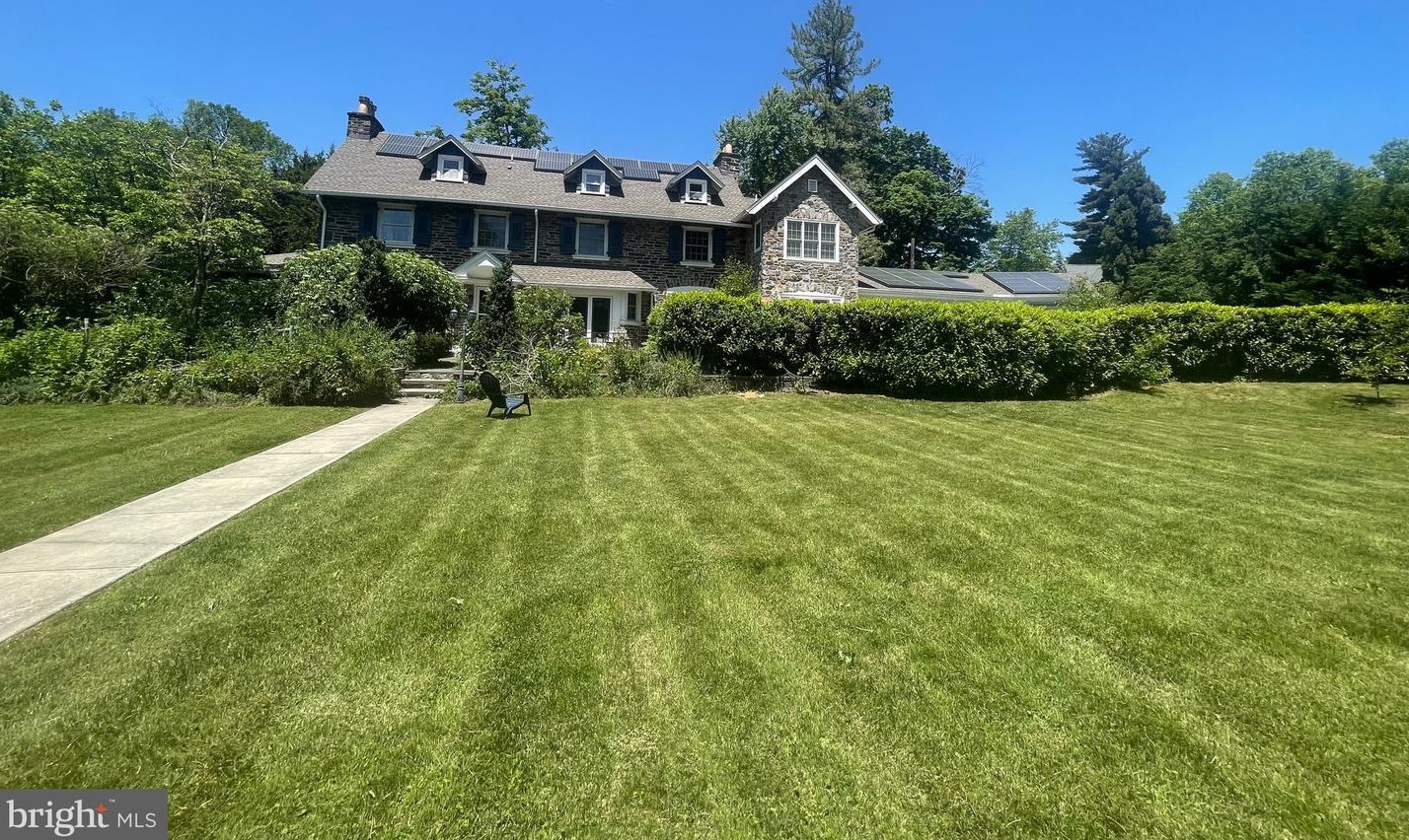 317 Aubrey Rd, Penn Wynne, PA 19096