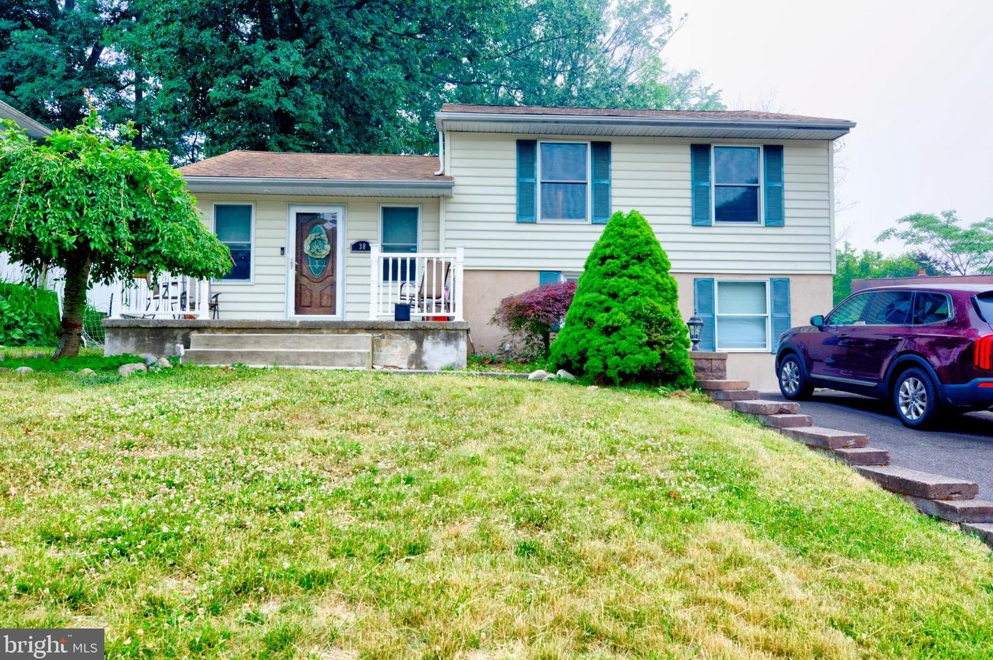 38 Russell Rd, Willow Grove, PA 19090