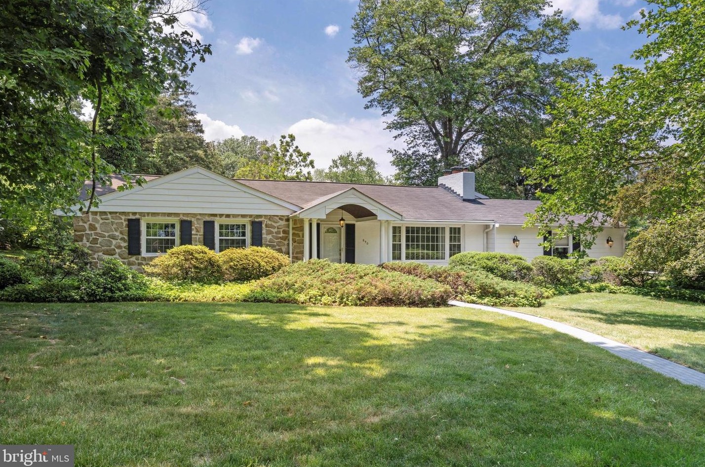 850 Thomas Rd, Miquon, PA 19444