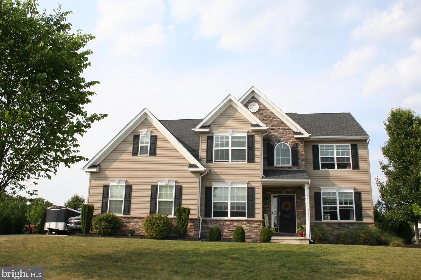 2282 Sterling Dr, Gilbertsville, PA 19525