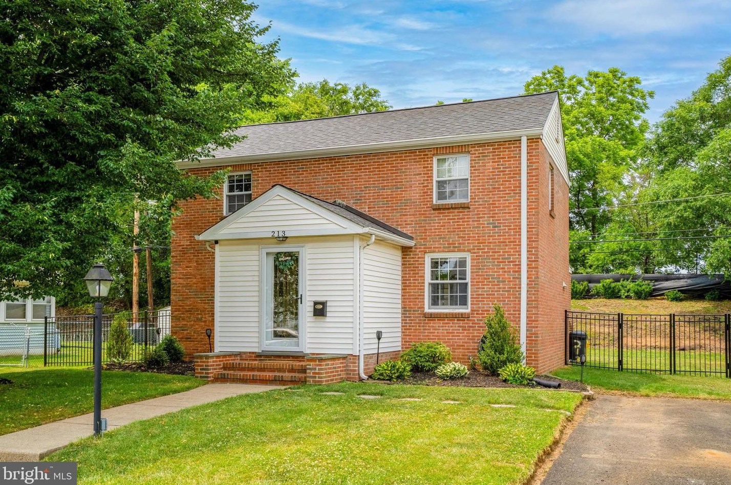 213 Montgomery Ave, Oreland, PA 19075