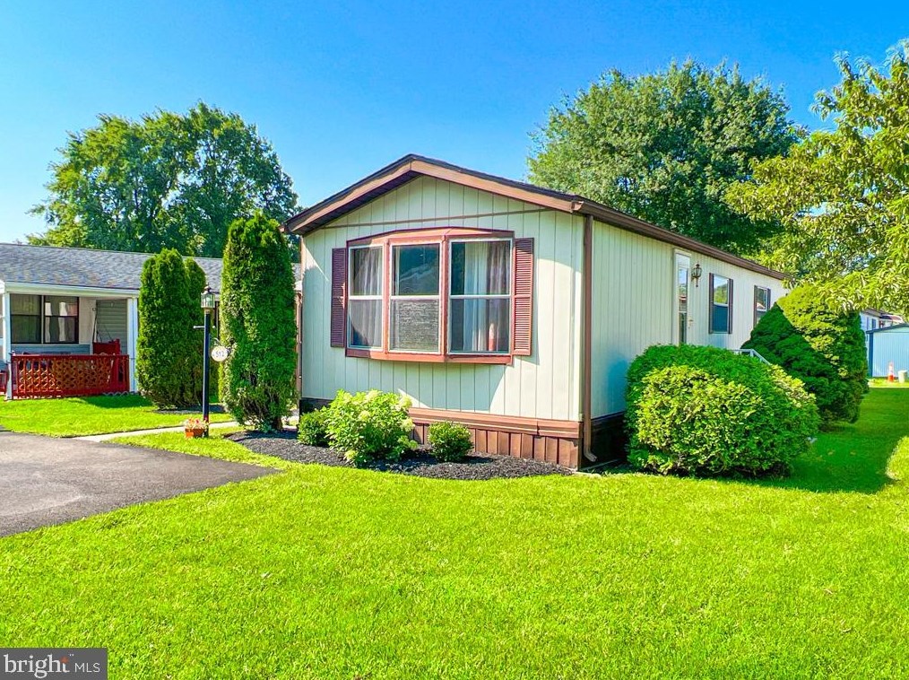 512 Willow Ln, North Wales, PA 19454-4404