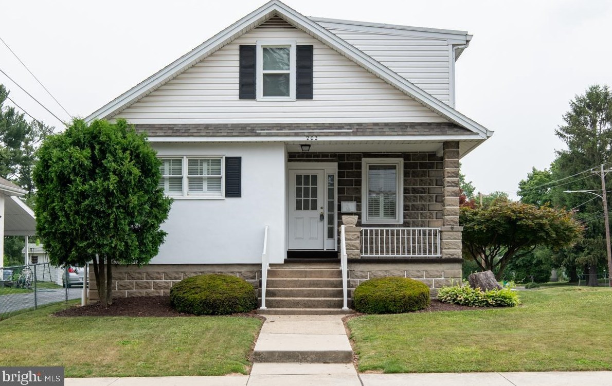 202 N 7th Ave, Limerick, PA 19468