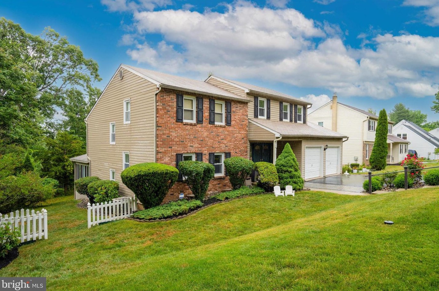853 Skyline Dr, Ardsley, PA 19038-1846