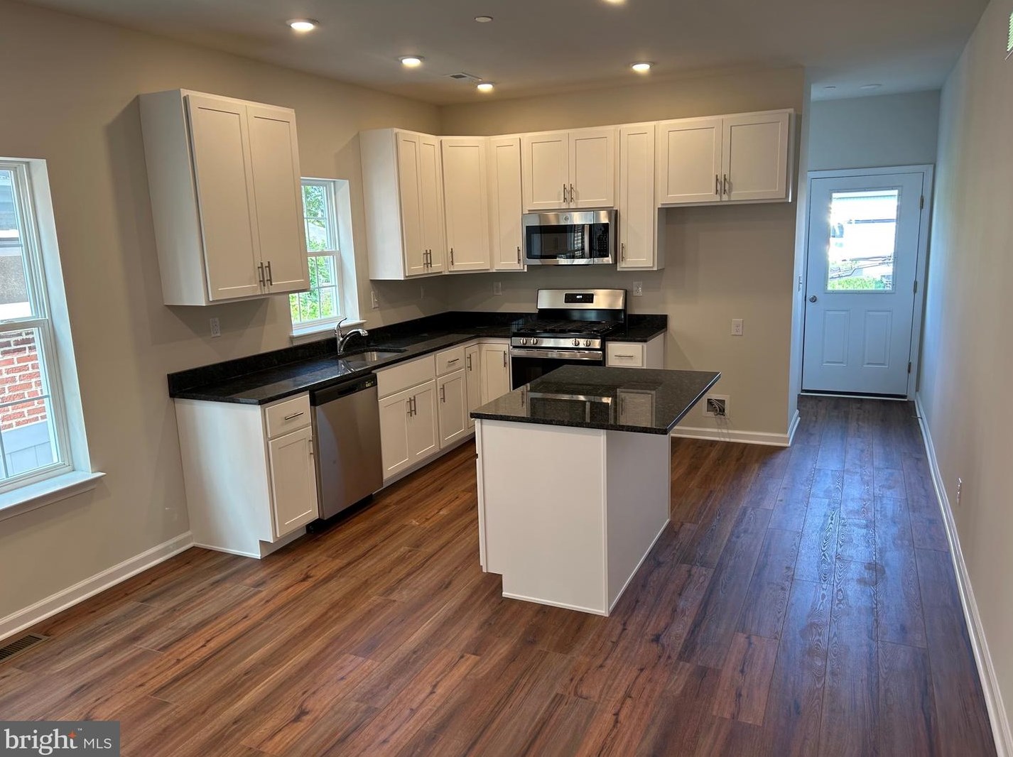 138 W Fifth St #1, Lansdale, PA 19446