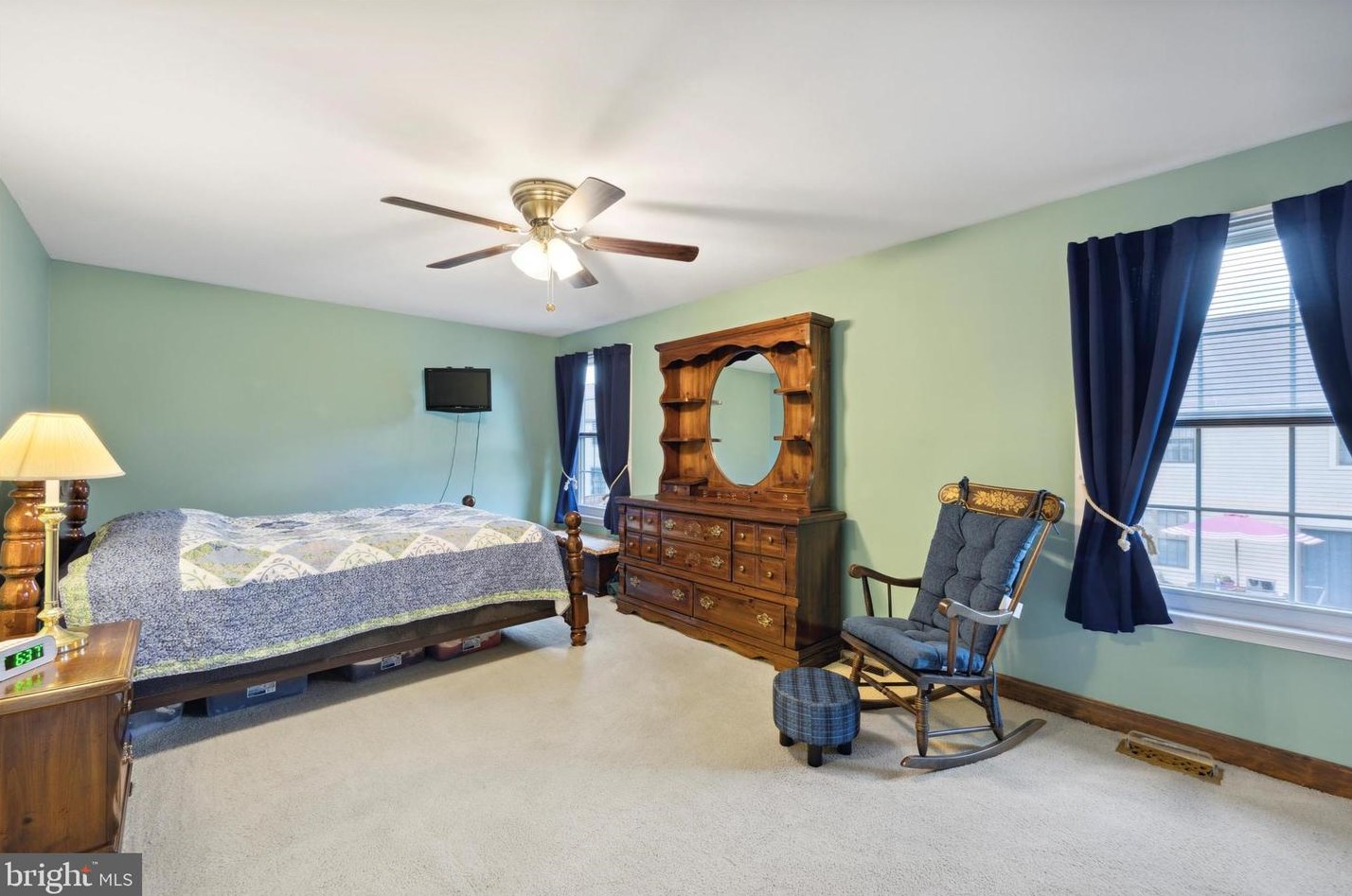 408 Livingston Ct, North Wales PA 19454-1030 exterior