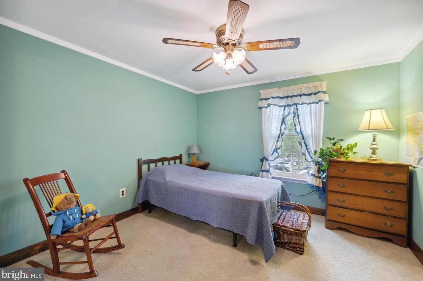 408 Livingston Ct, North Wales PA 19454-1030 exterior