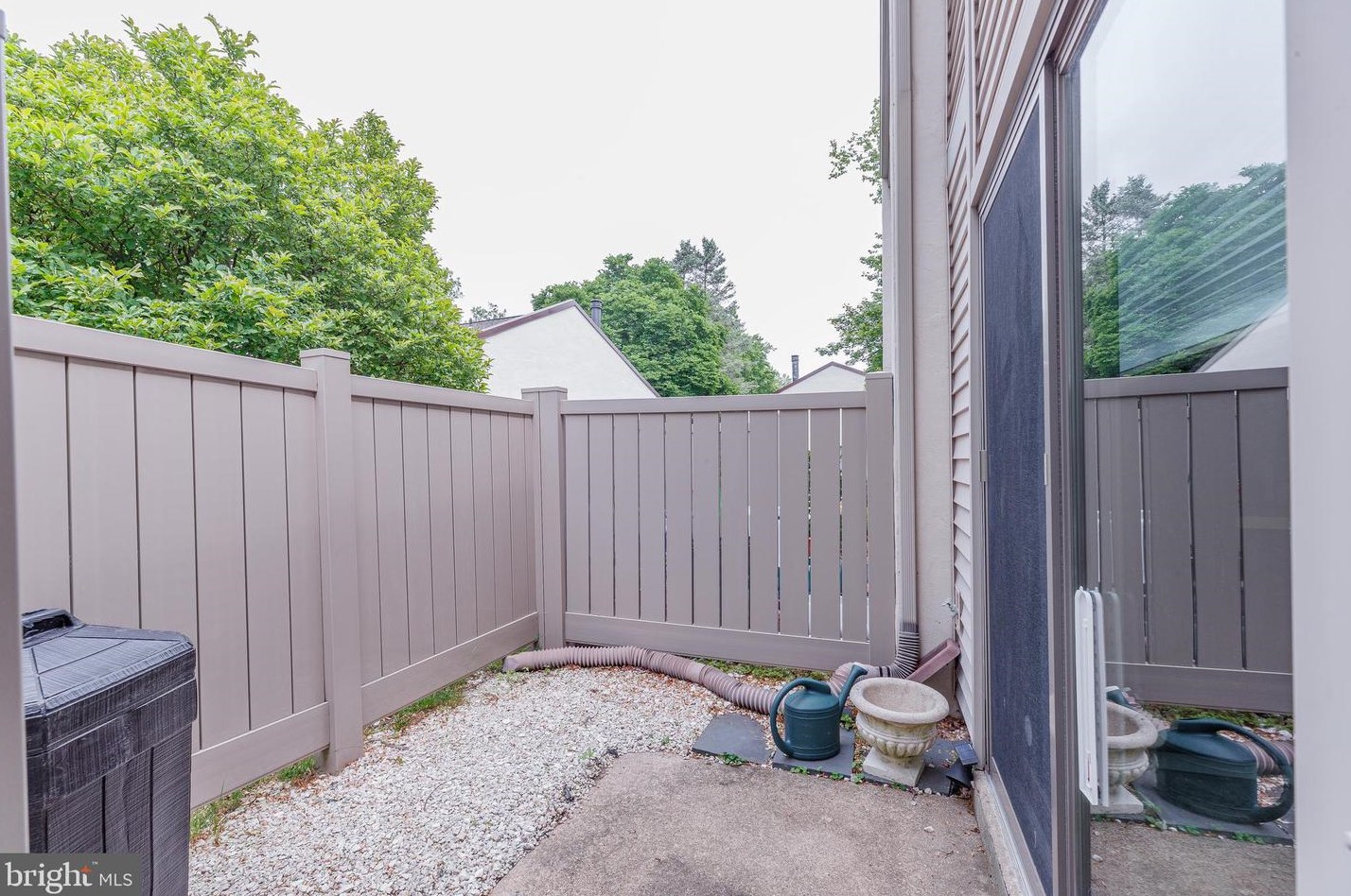 47 Twin Brooks Dr, Willow Grove, PA 19090