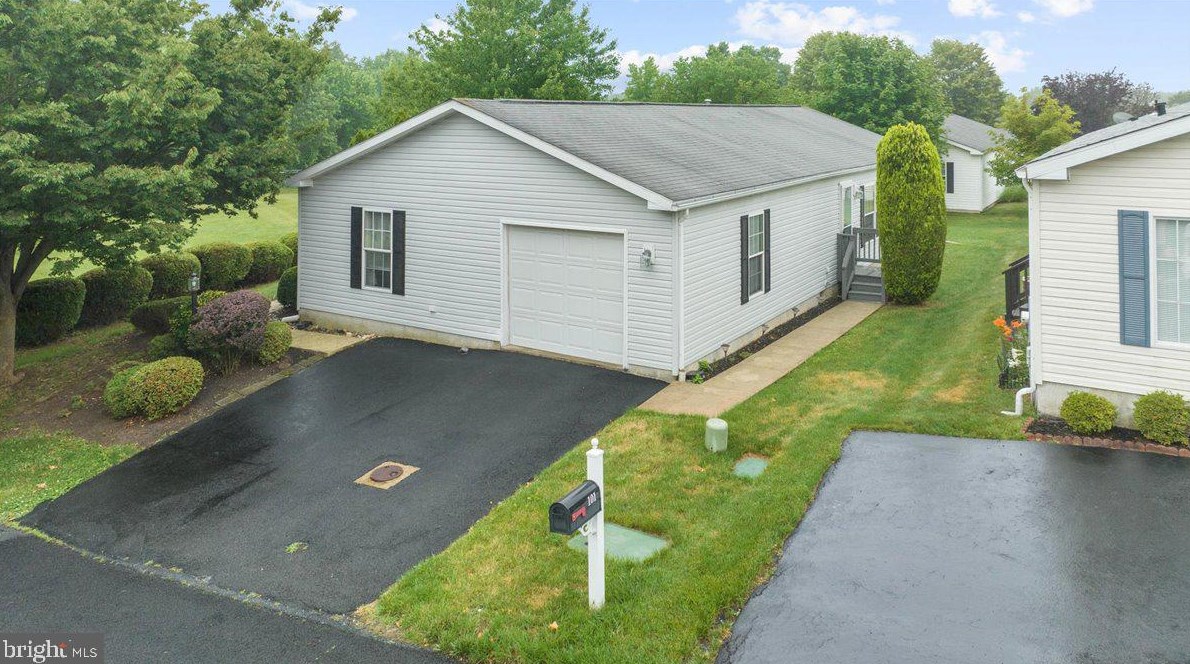 101 Primrose Ln, Limerick, PA 19468