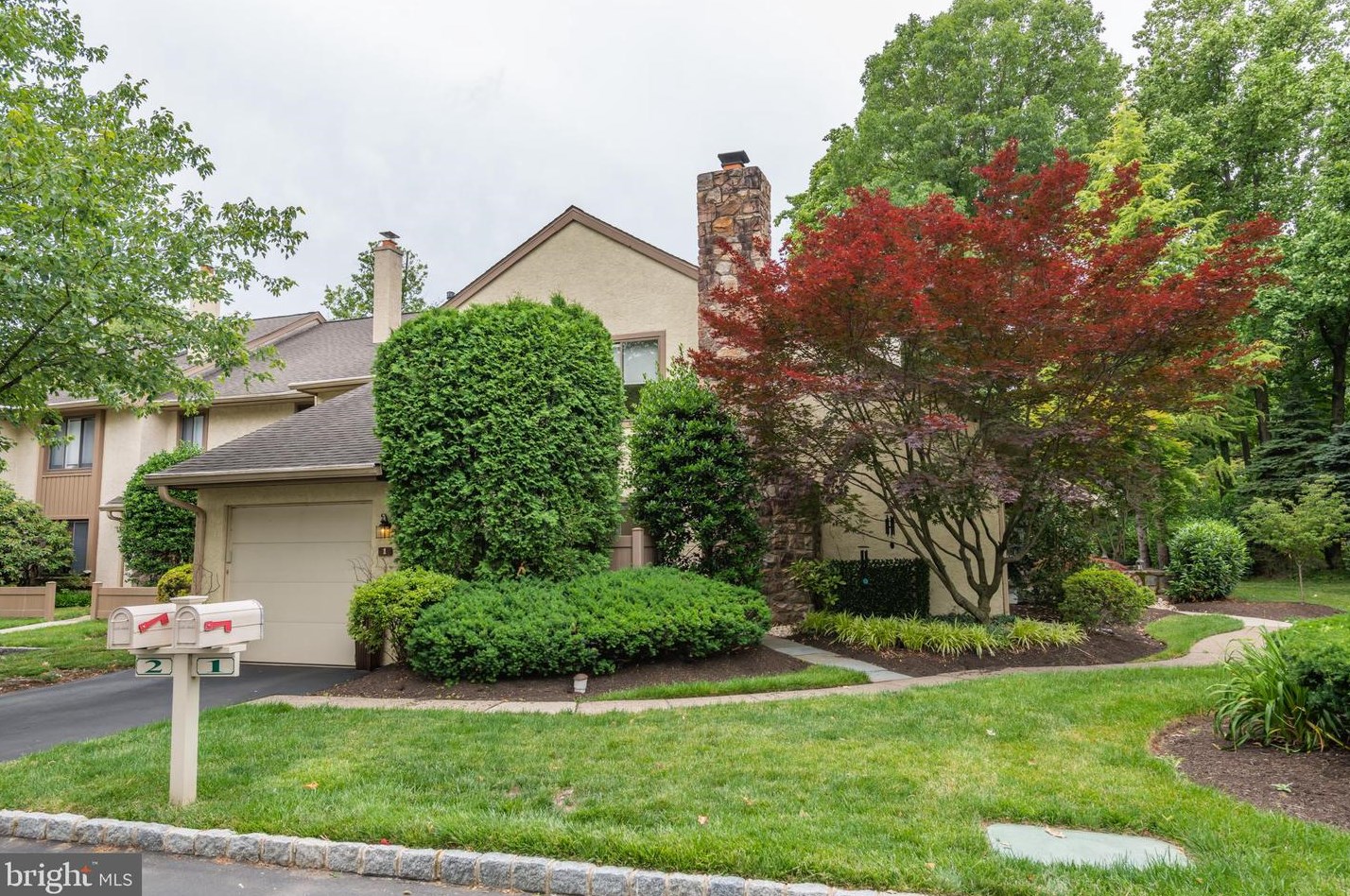 1 Highgate Ln, Blue Bell, PA 19422
