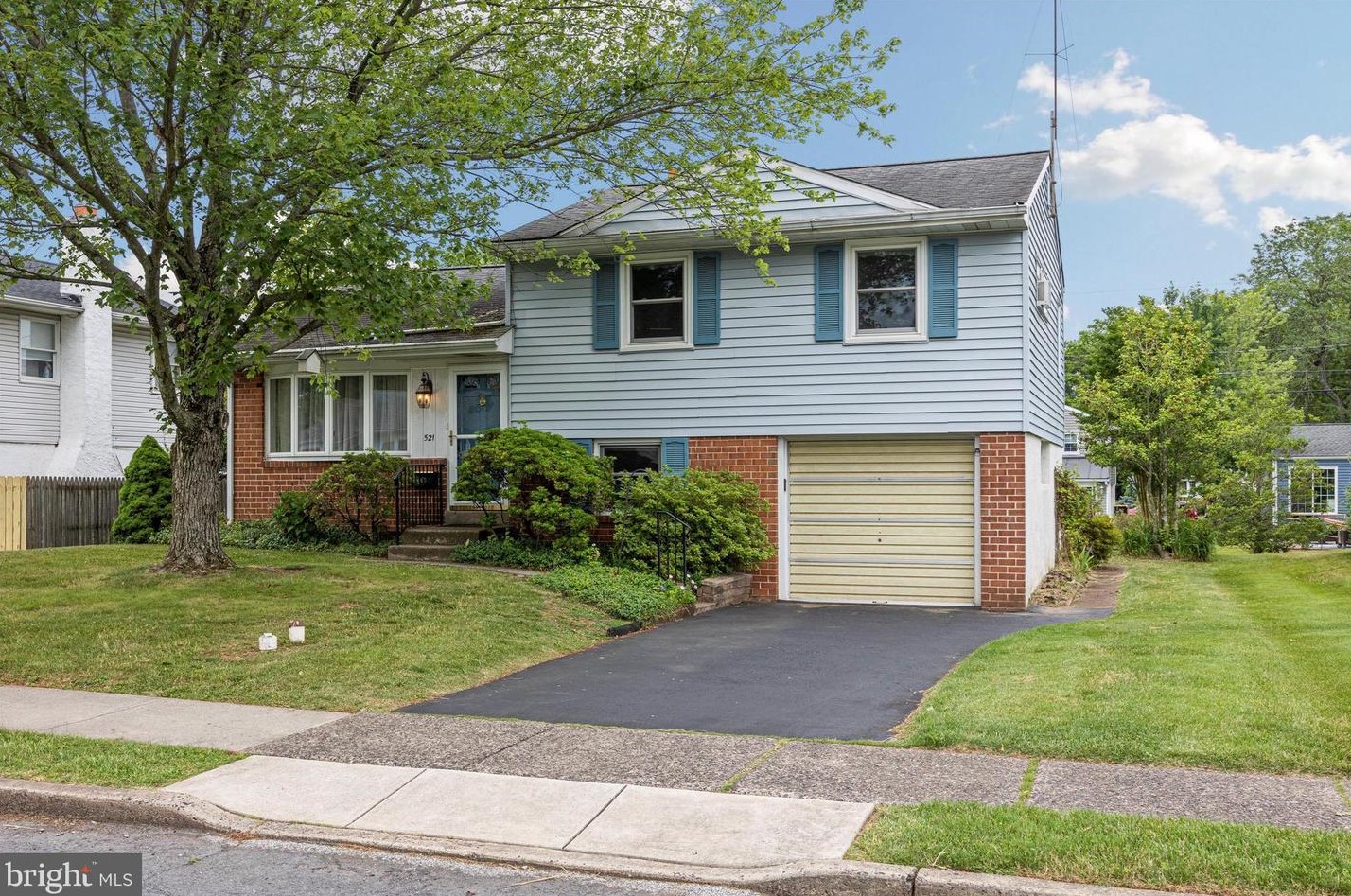 521 Poplar St, Lansdale, PA 19446