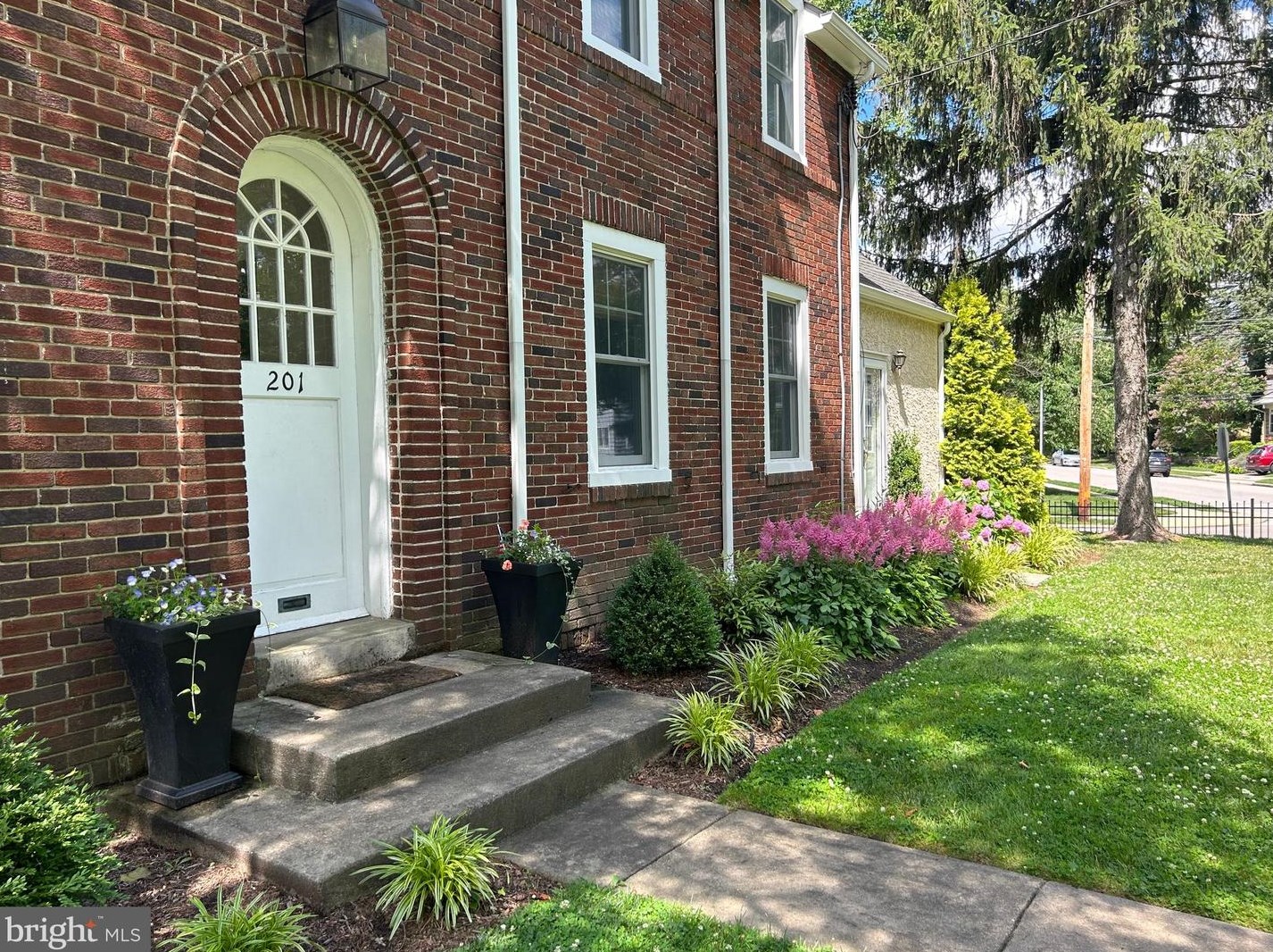 201 Yeakel Ave, Ardsley, PA 19038-7851