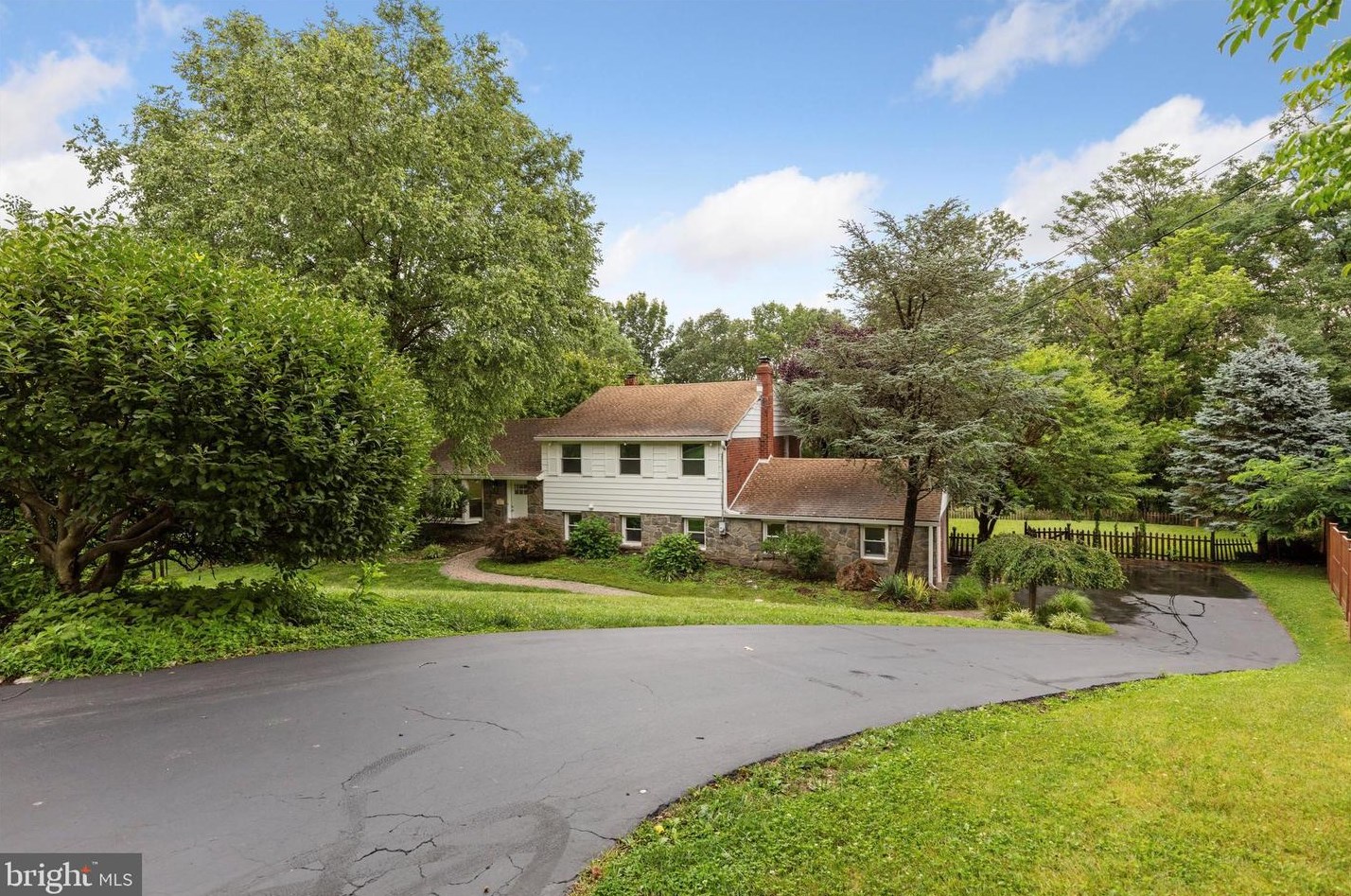 1622 Winston Rd, Gladwyne, PA 19035-1252