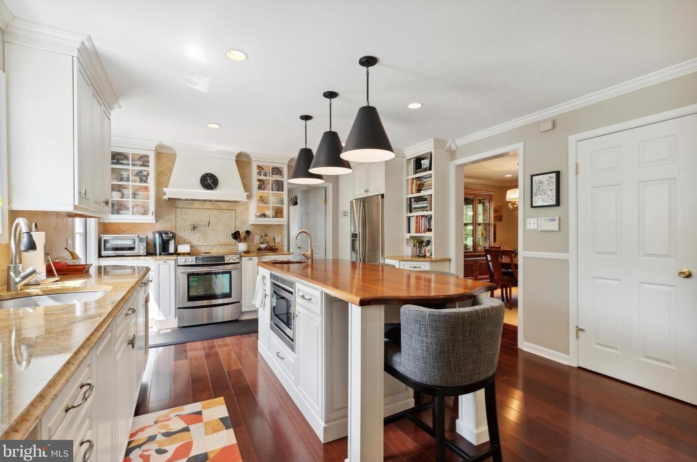 721 Vance Dr, Ardsley, PA 19038-1319