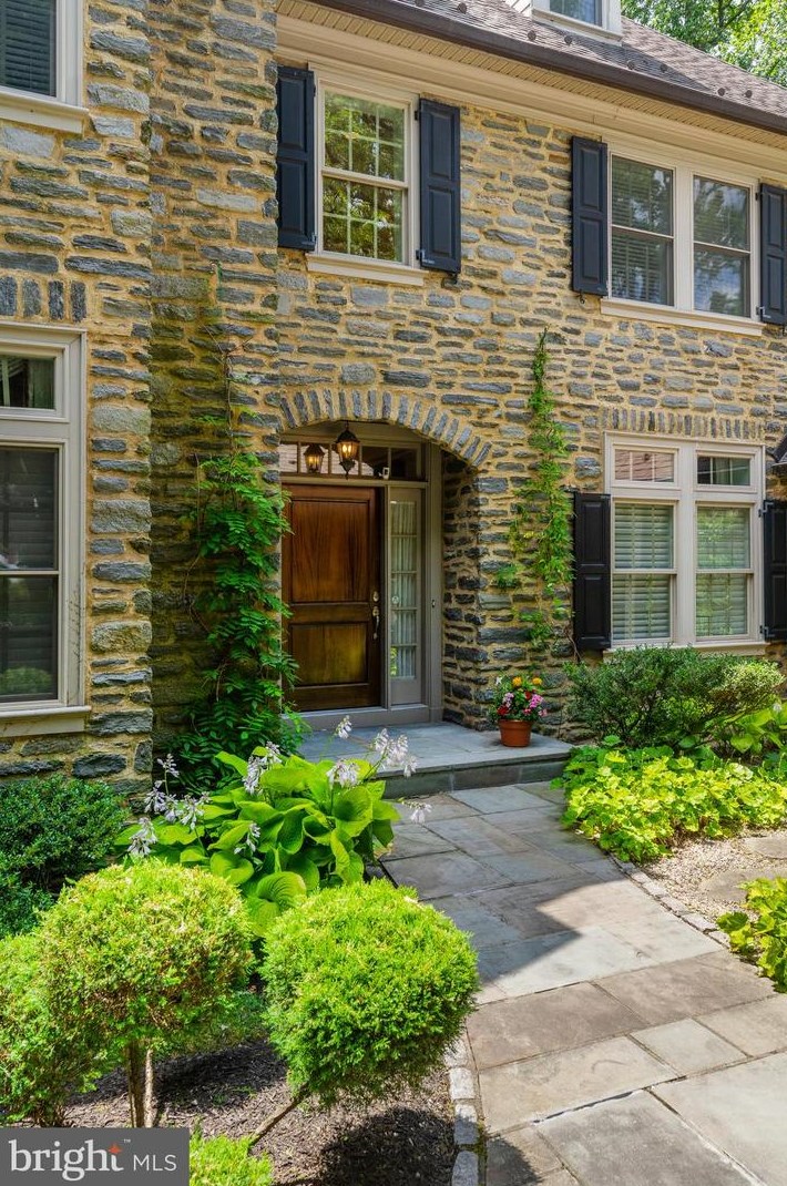 8208 Ardmore Ave, Ardsley, PA 19038-8402
