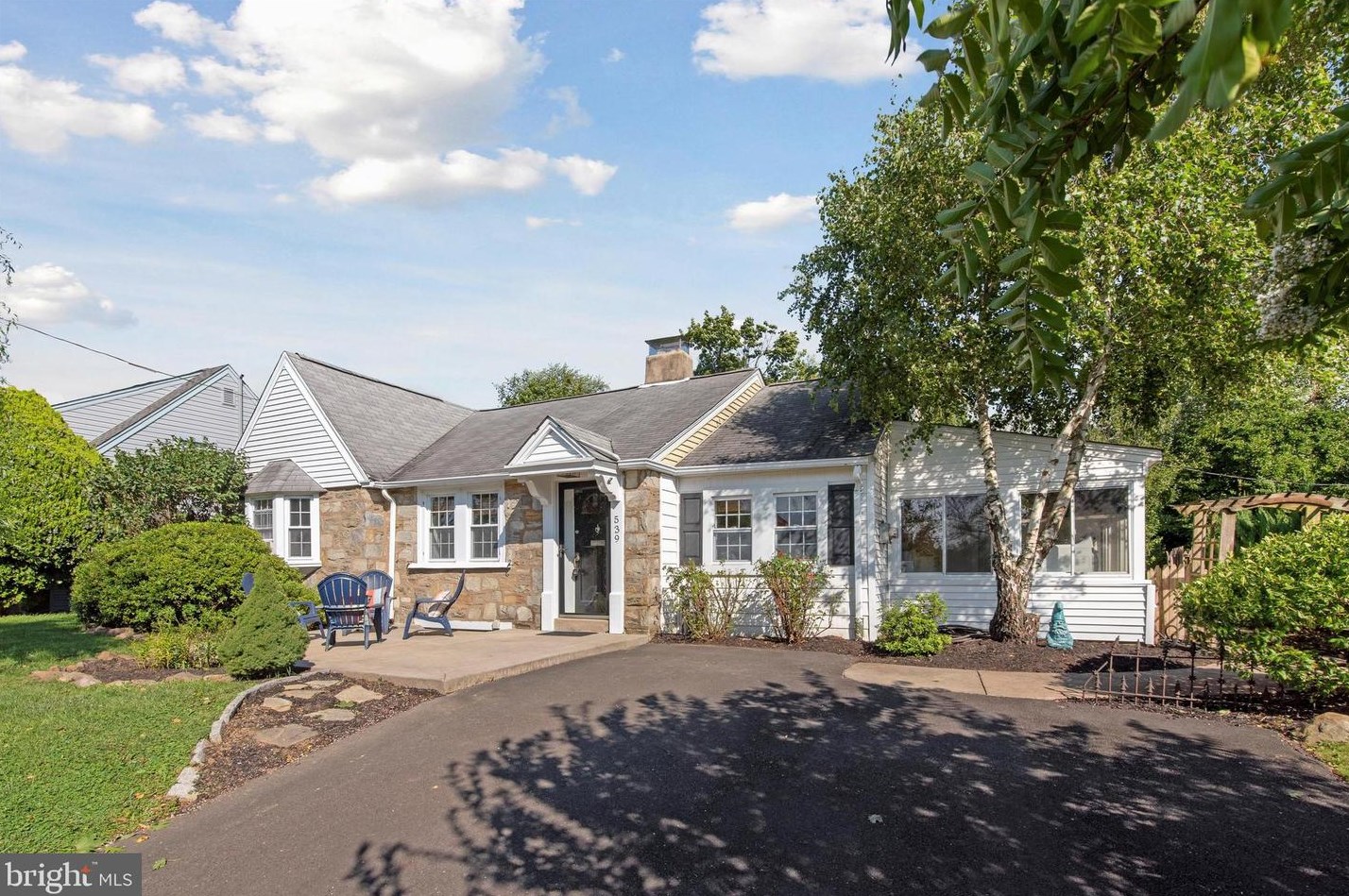 539 Hills Ave, Ardsley, PA 19038-1205