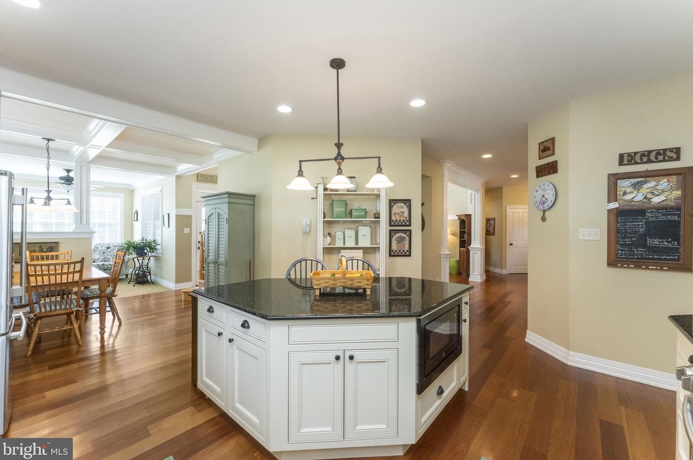 101 Gift Cir, North Wales PA 19454-1217 exterior