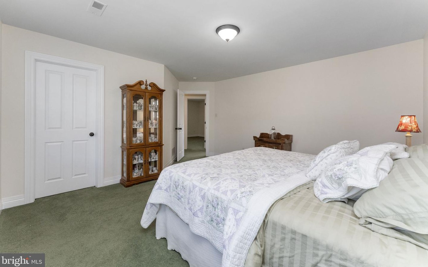 101 Gift Cir, North Wales PA 19454-1217 exterior