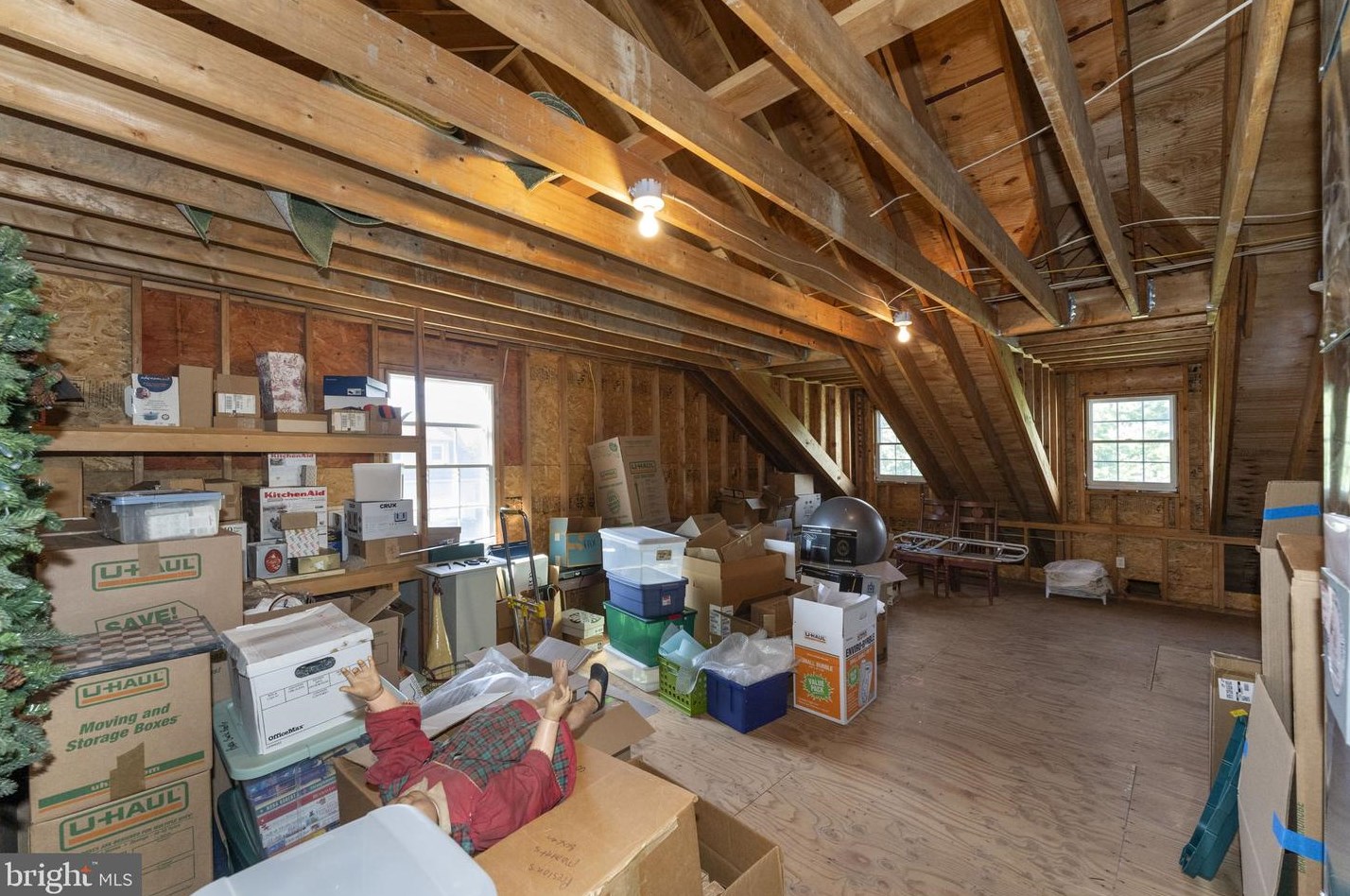 101 Gift Cir, North Wales PA 19454-1217 exterior