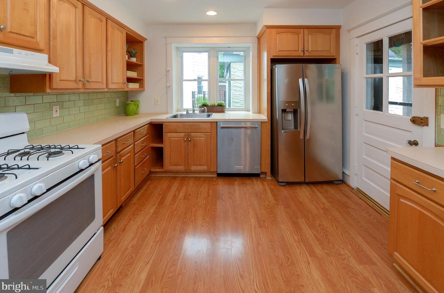 211 Lantwyn Ln, Penn Valley PA  19072-2005 exterior