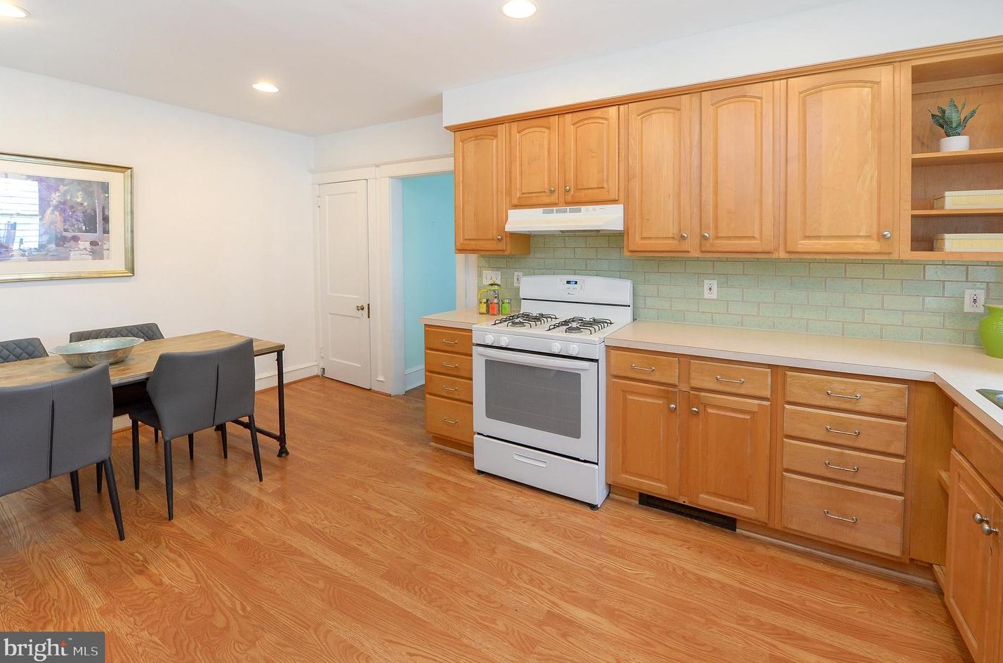 211 Lantwyn Ln, Penn Valley PA  19072-2005 exterior