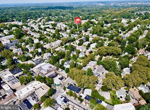 211 Lantwyn Ln, Penn Valley PA  19072-2005 exterior