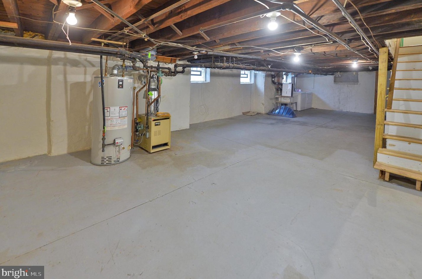 211 Lantwyn Ln, Penn Valley PA  19072-2005 exterior