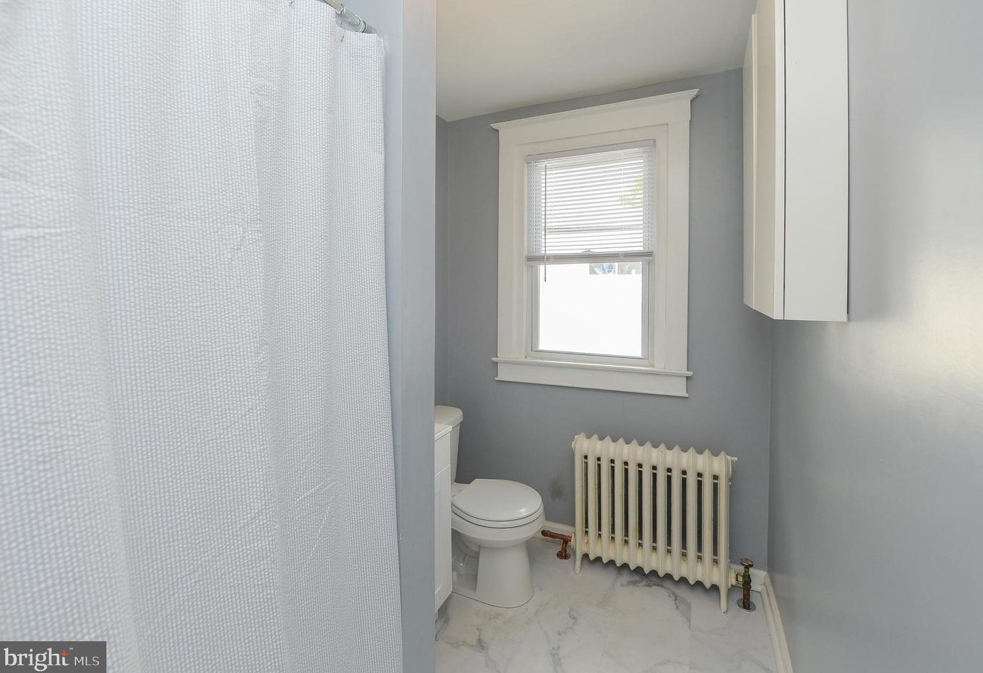 211 Lantwyn Ln, Penn Valley PA  19072-2005 exterior