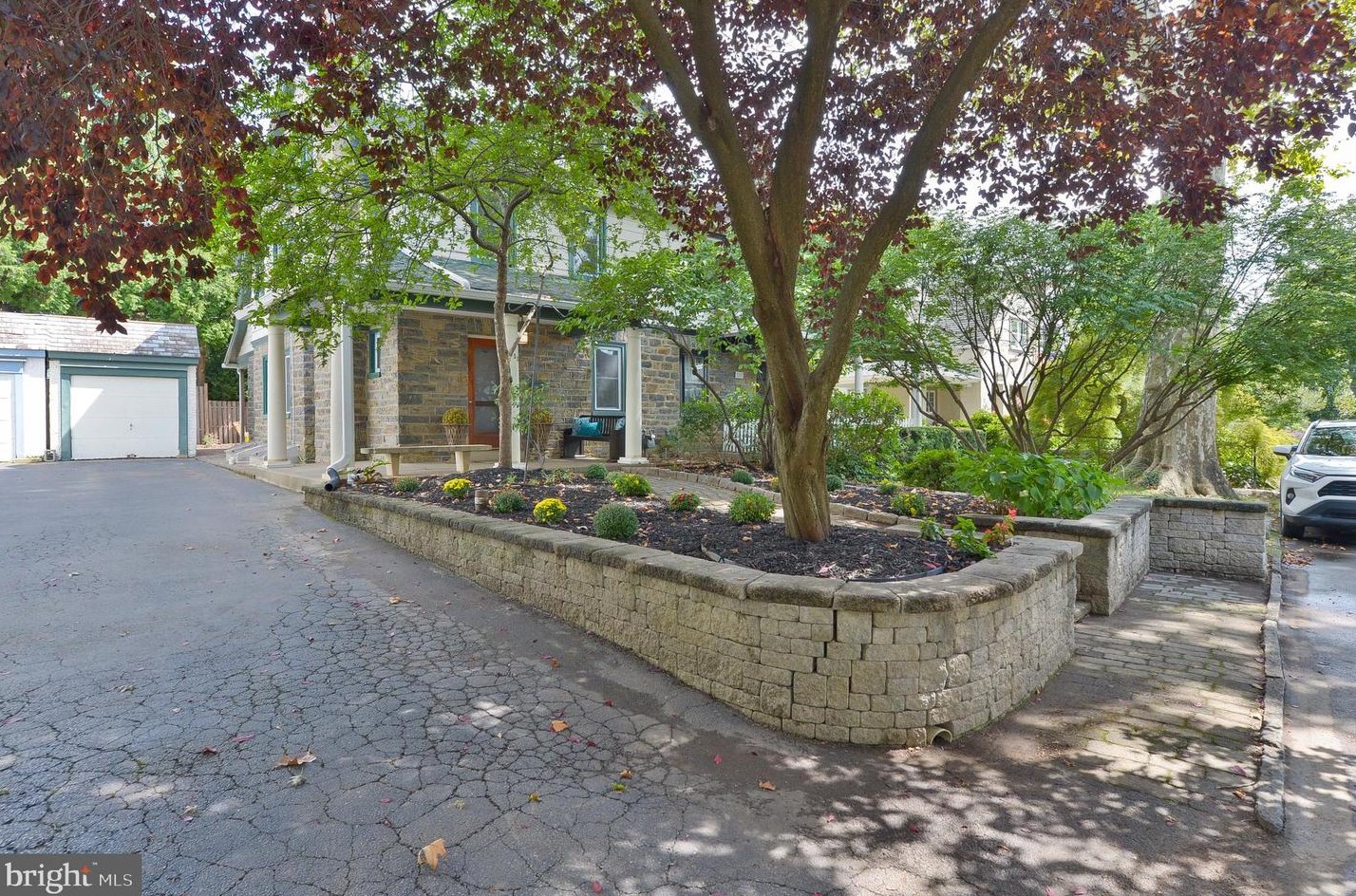 211 Lantwyn Ln, Penn Valley PA  19072-2005 exterior