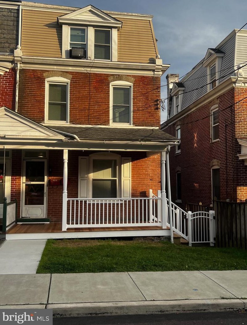 46 Hillside Ave, Souderton, PA 18964