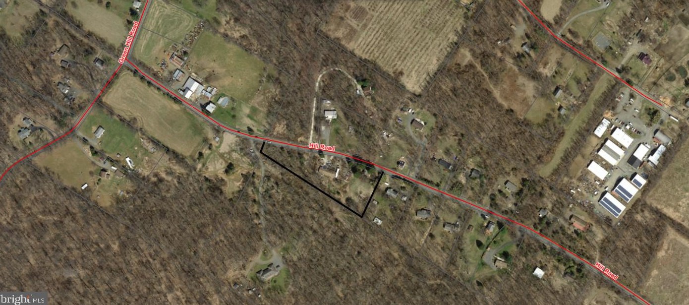 136 Hill Rd, Dale, PA 19504