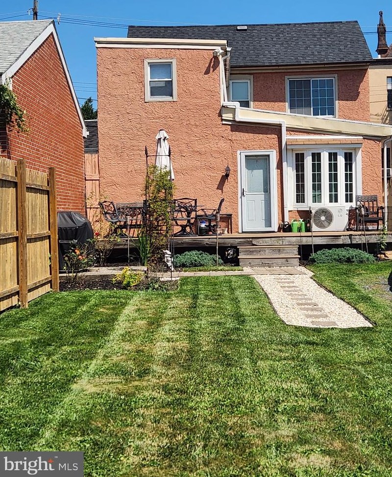 414 Apple St, Pottstown, PA 19464-5904