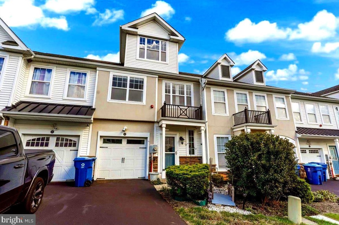45 Old Cedarbrook Rd, Wyncote, PA 19095