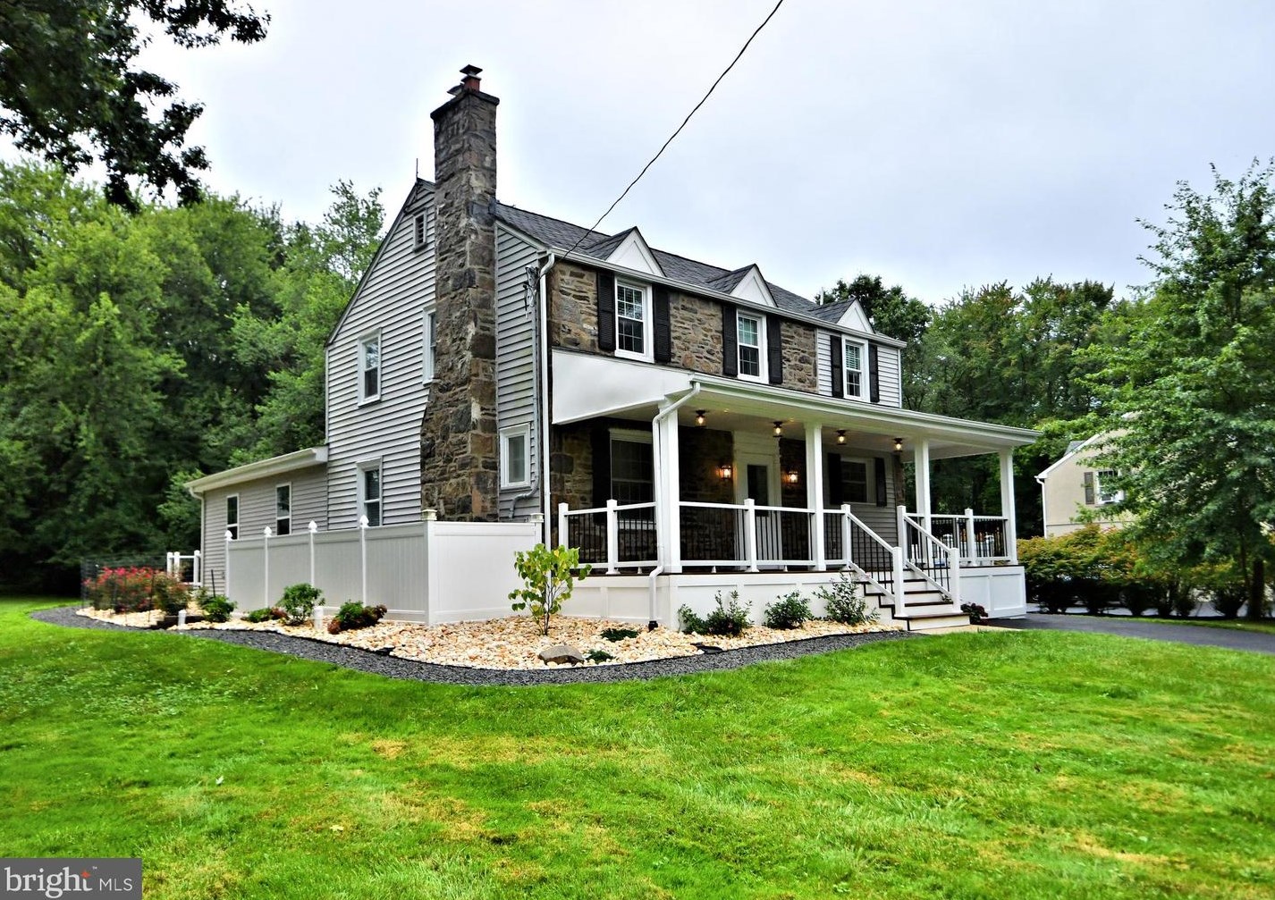 942 Valley Rd, Blue Bell, PA 19422